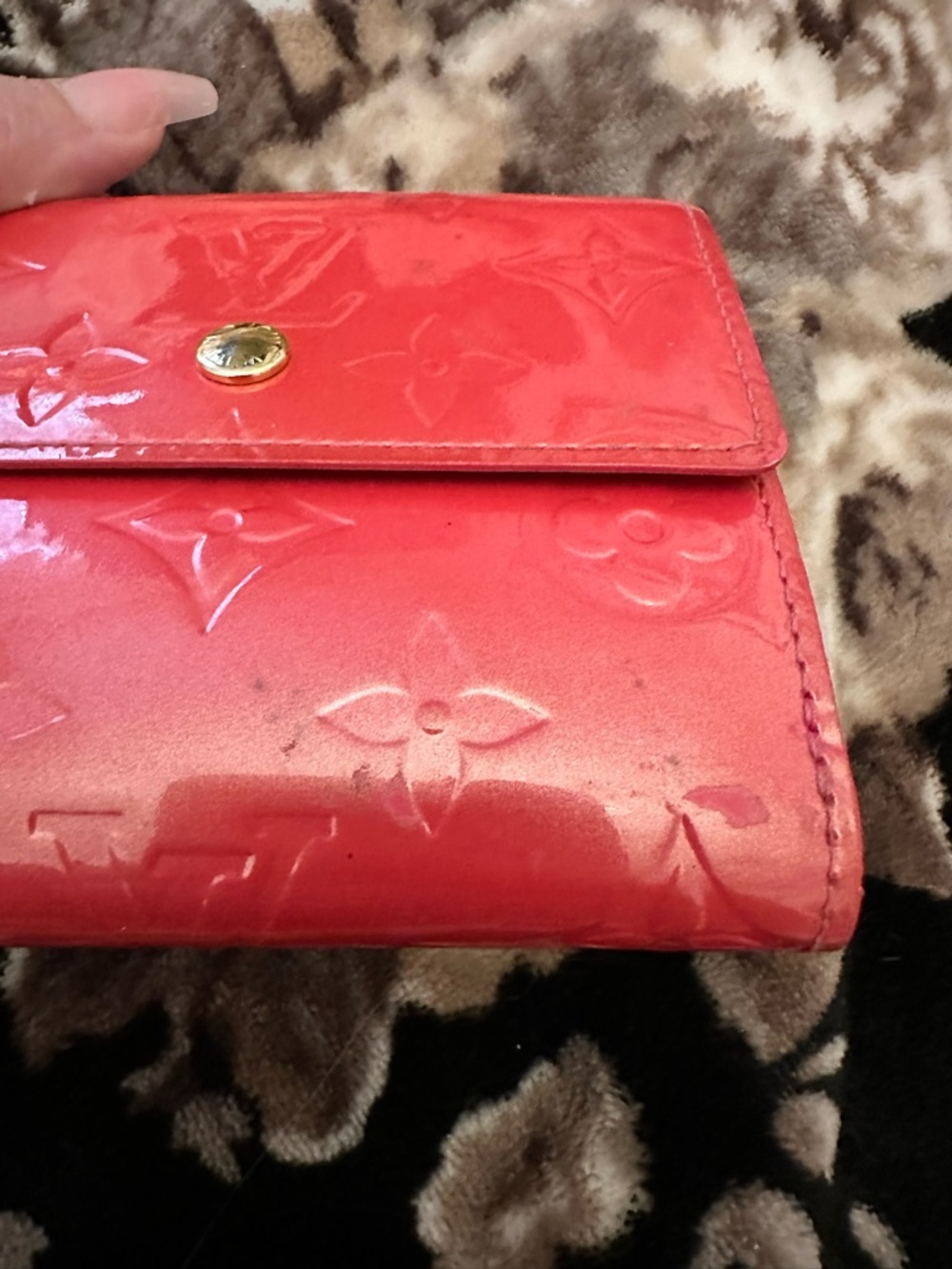 Louis Vuitton Glossy hot Pink Vernis Small Wallet - Picture 8 of 12